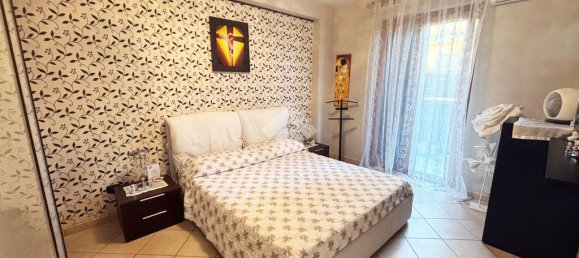 Apartamento T2 em Castello di Cisterna, Italy N.º 356114 11