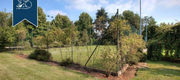 7 Schlafzimmer Villa in Arosio, Italy, Nr. 381102 16