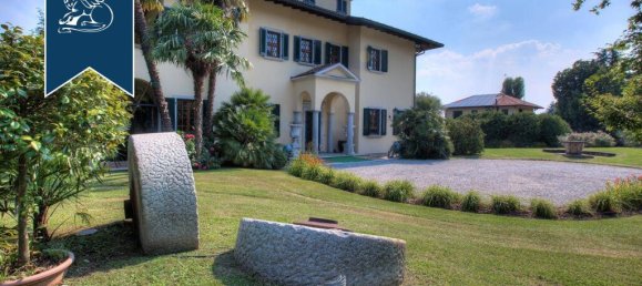 7 Schlafzimmer Villa in Arosio, Italy, Nr. 381102 3
