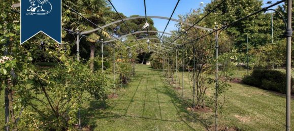 7 Schlafzimmer Villa in Arosio, Italy, Nr. 381102 15