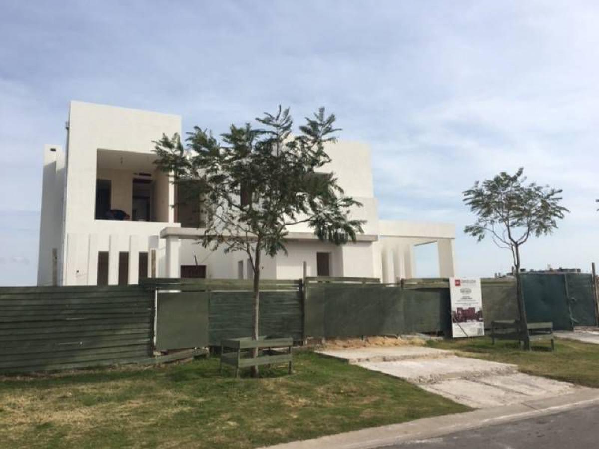 4 chambres Maison à Tigre, Argentina No. 12747