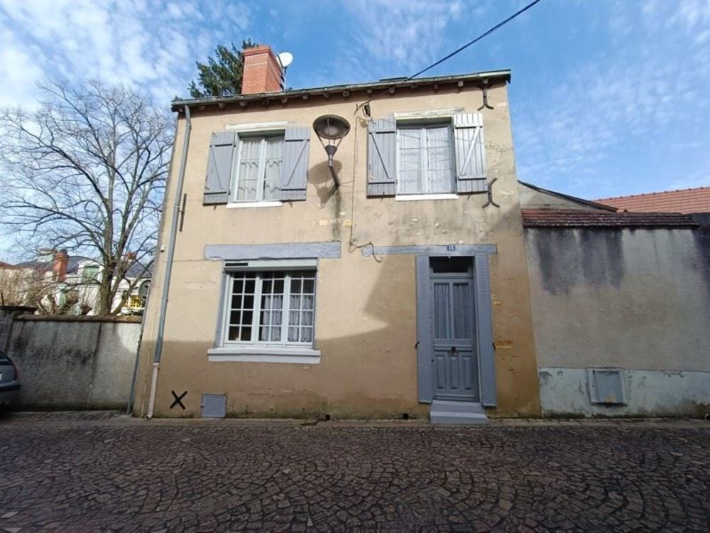 Casa de 2 dormitorios en Buzancais, France No. 289588
