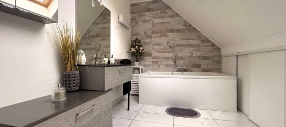 4 Schlafzimmer Haus in Darnetal, France, Nr. 356231 9