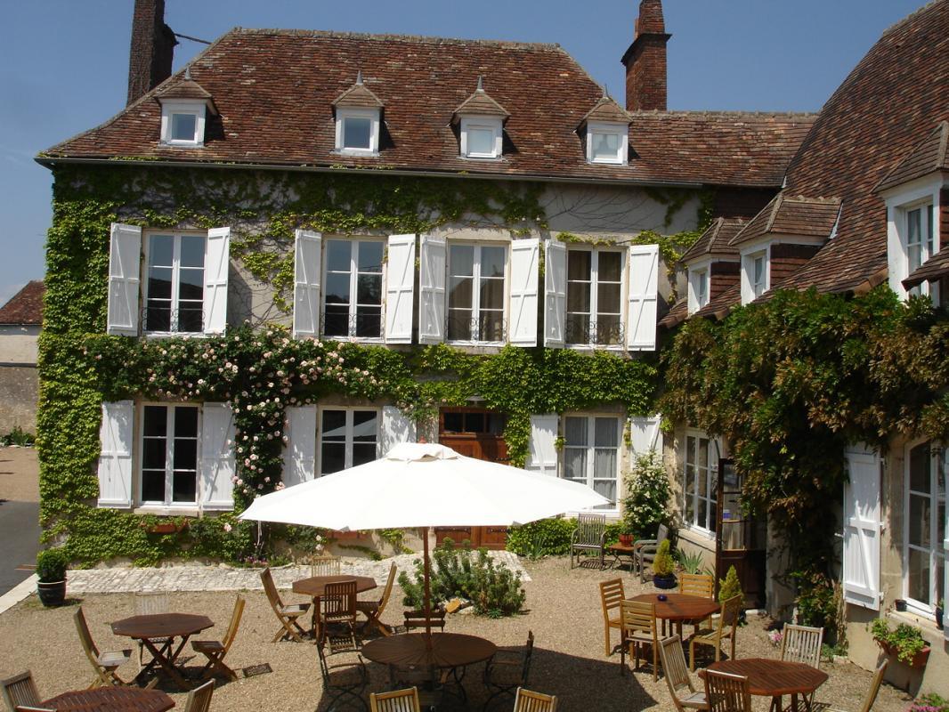 10 غرف نوم عقار تجاري في Vienne, France رقم 301479