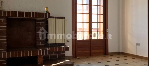 3 bedrooms House in Cellino San Marco, Italy No. 37457 6