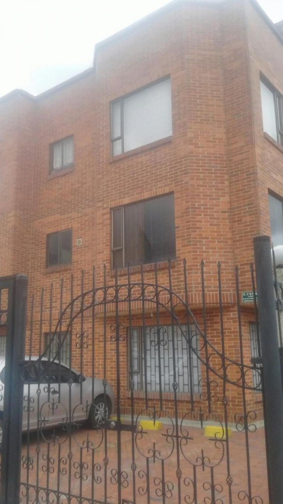 3 bedrooms House in Cundinamarca, Colombia No. 8777