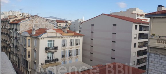 2 bedrooms Duplex in Nice, France No. 338635 9