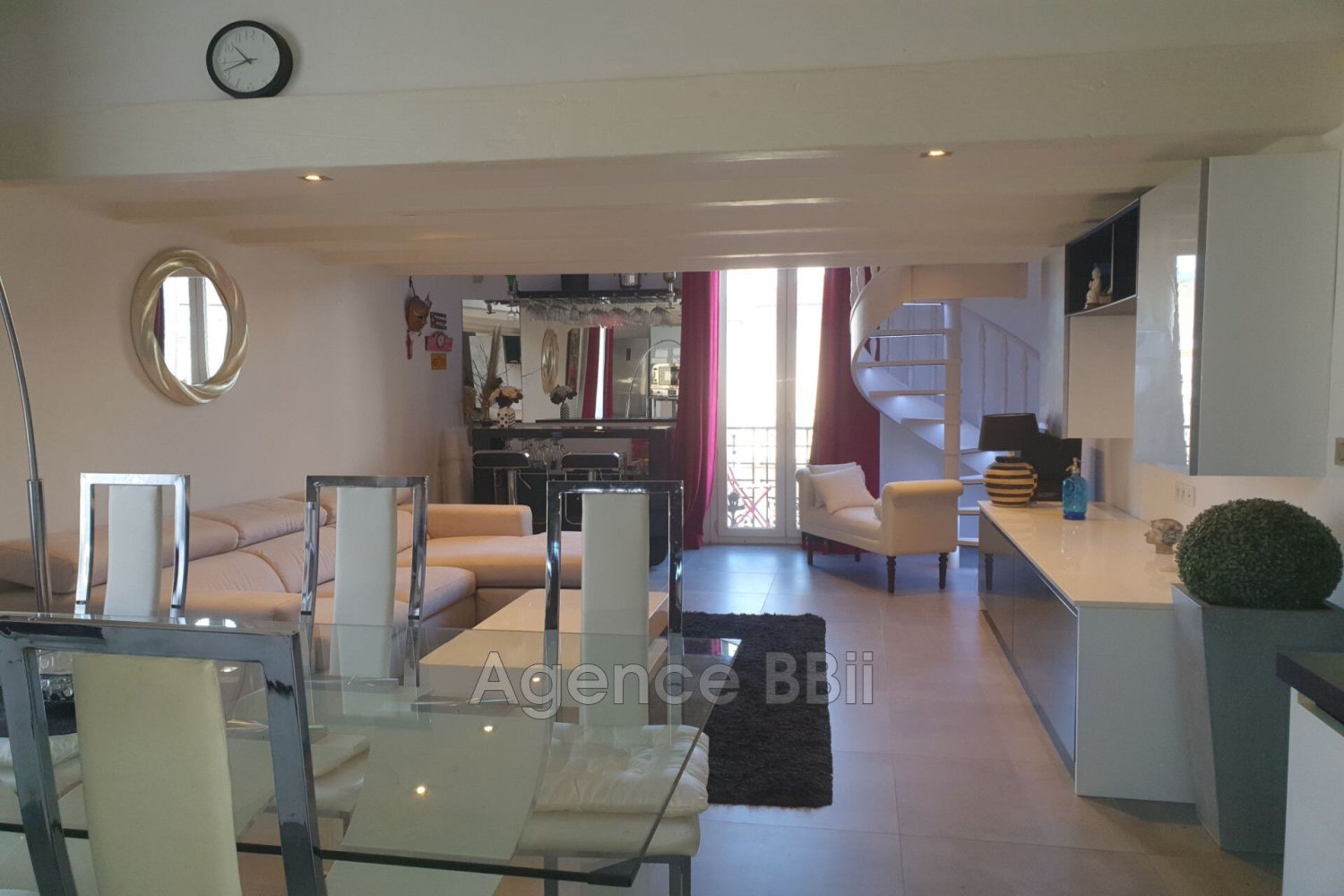 2 bedrooms Duplex in Nice, France No. 338635