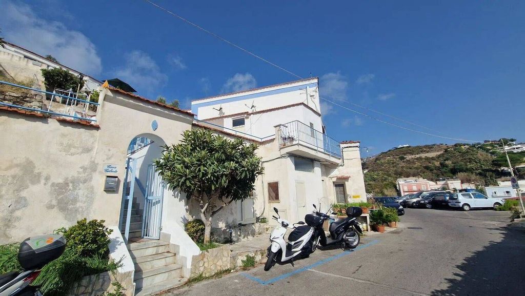 Villa T9 em Ponza, Italy N.º 73350