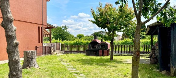 4 bedrooms House in San Fior, Italy No. 380740 3