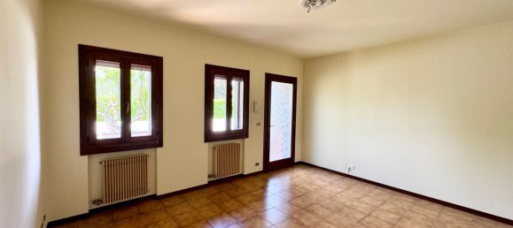 4 bedrooms House in San Fior, Italy No. 380740 8