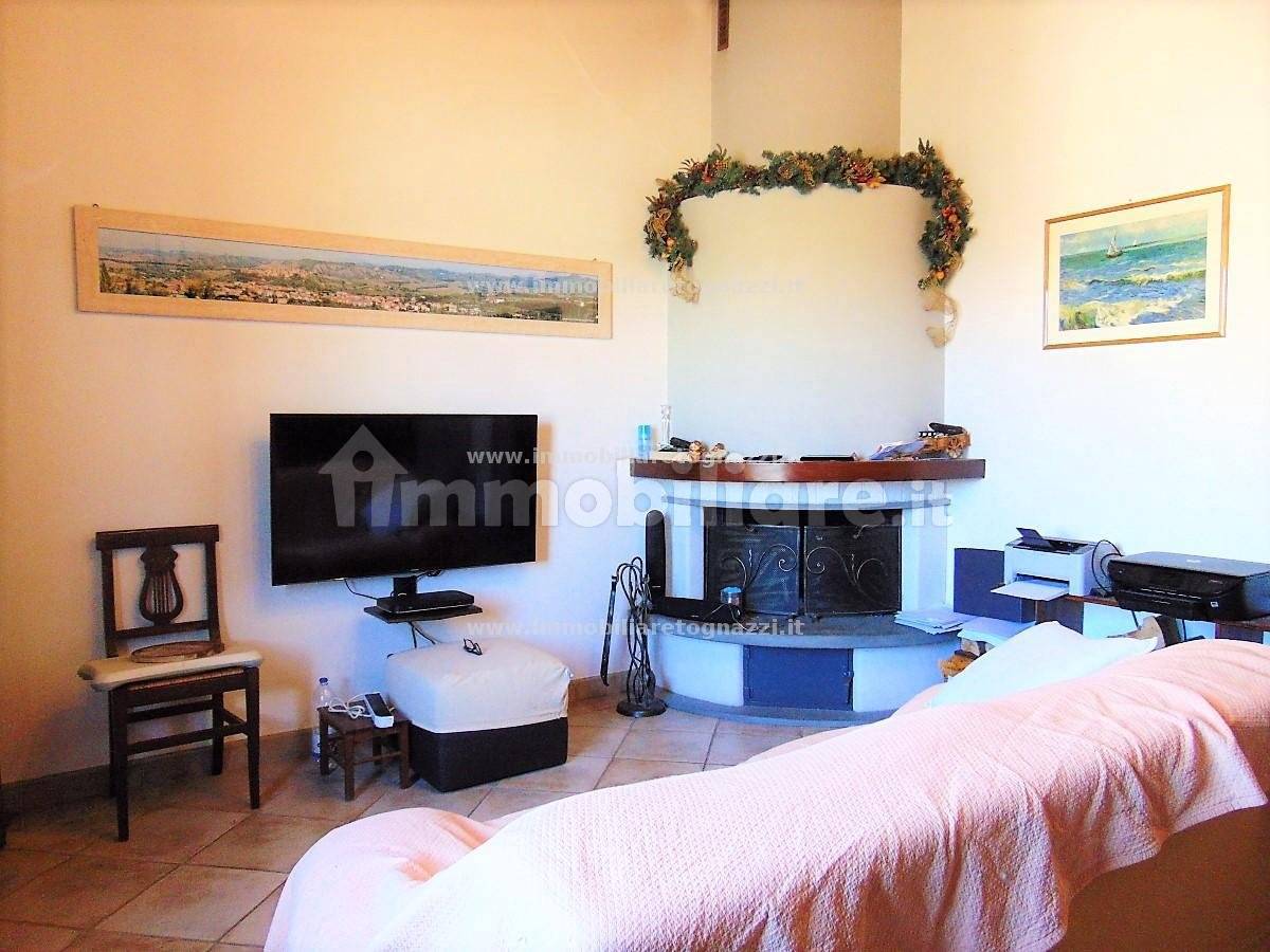 2 غرف نوم شقة في Certaldo, Italy رقم 267378