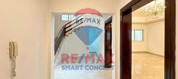 4 bedrooms Villa in Airport Road, UAE No. 37572 3