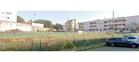  Land in Porto, Portugal No. 107137 4