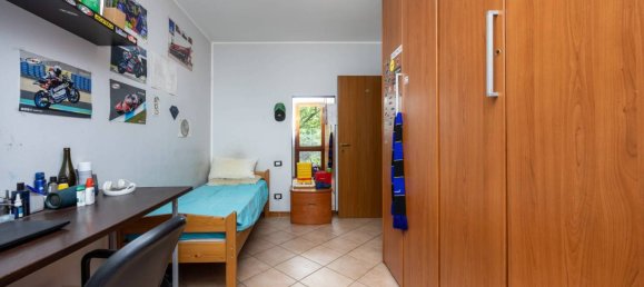 2 Schlafzimmer Wohnung in Madone, Italy, Nr. 271349 8