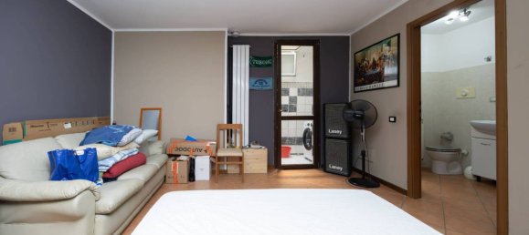 2 Schlafzimmer Wohnung in Madone, Italy, Nr. 271349 13