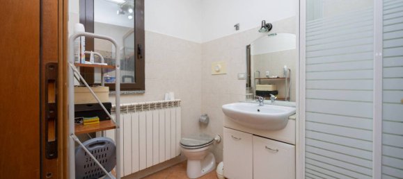 2 Schlafzimmer Wohnung in Madone, Italy, Nr. 271349 17