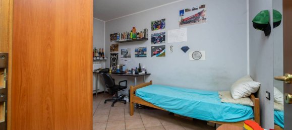 2 Schlafzimmer Wohnung in Madone, Italy, Nr. 271349 7