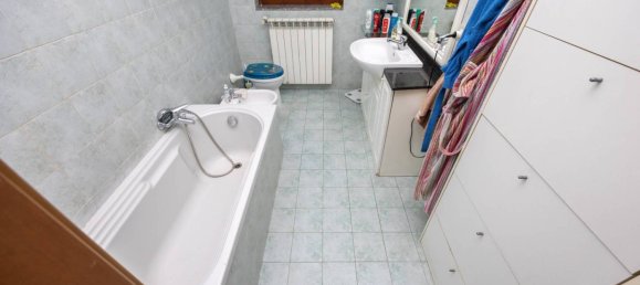 2 Schlafzimmer Wohnung in Madone, Italy, Nr. 271349 3