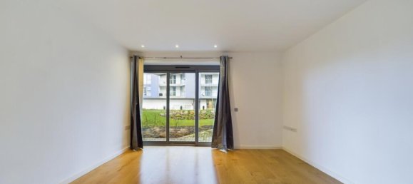 1 bedroom Apartment in London, United Kingdom No. 9926 5