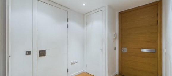 1 bedroom Apartment in London, United Kingdom No. 9926 16