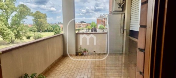 5 bedrooms Apartment in Rome, Italy No. 342161 4