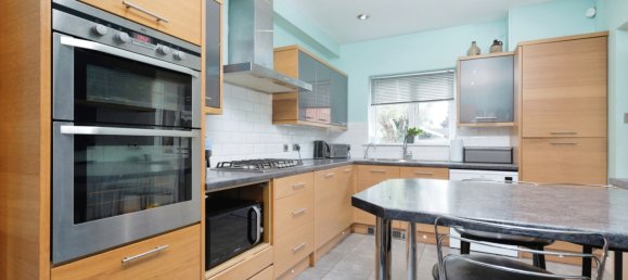 4 bedrooms House in Scarborough, United Kingdom No. 2780 8