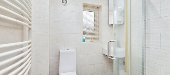 4 bedrooms House in Scarborough, United Kingdom No. 2780 26