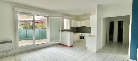 1 bedroom Apartment in Noisy-le-Grand, France No. 174215 2