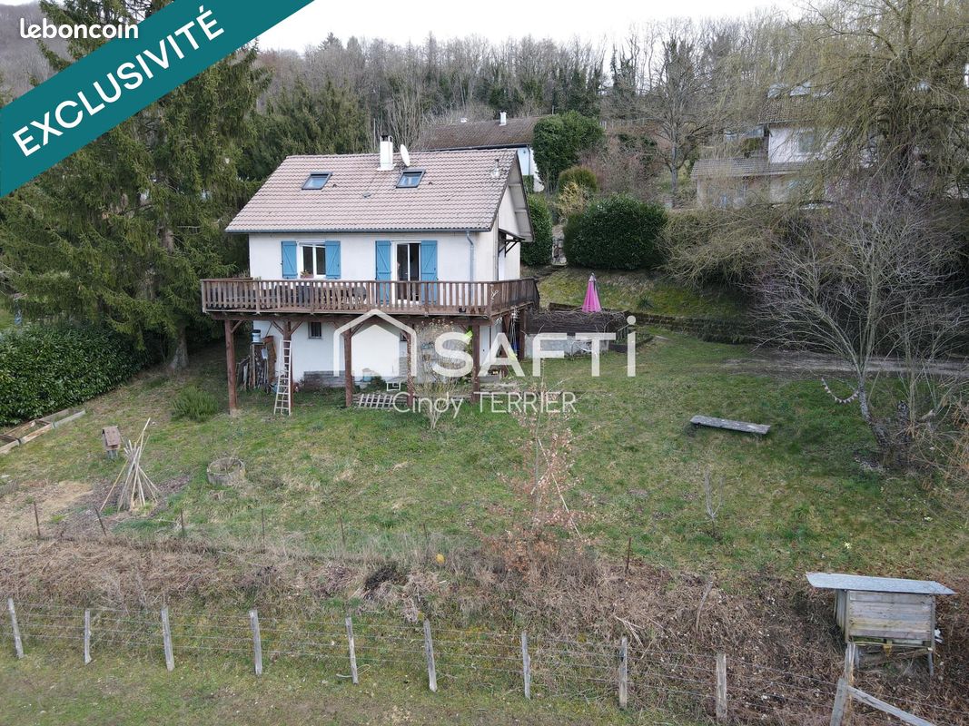 3 bedrooms House in Isere, France No. 195550