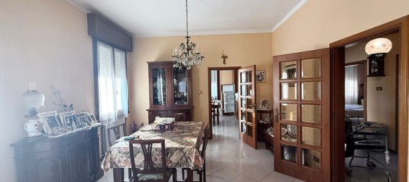 4 bedrooms Apartment in Casalgrande, Italy No. 349377 3