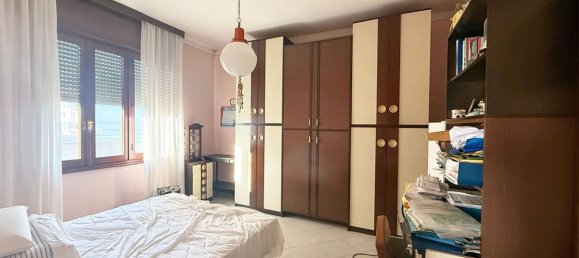 4 bedrooms Apartment in Casalgrande, Italy No. 349377 9