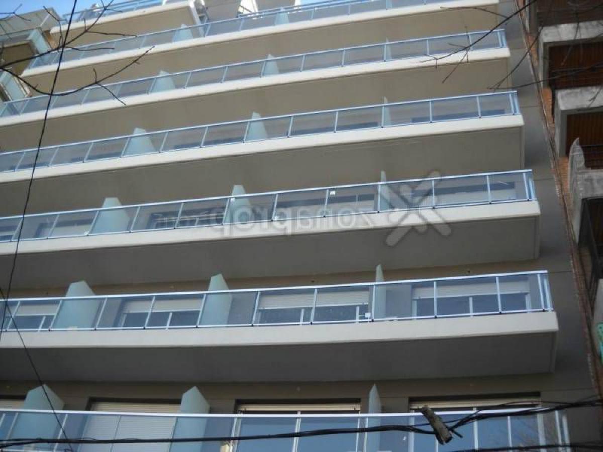 Apartamento de 2 dormitorios en Buenos Aires, Argentina No. 91920
