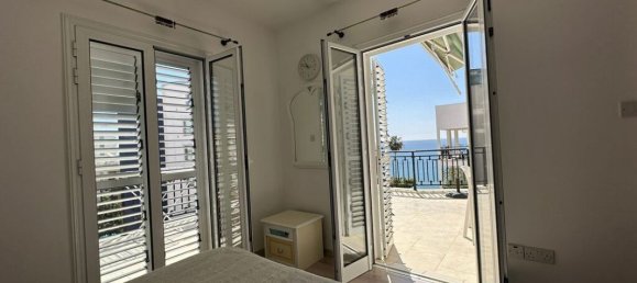 4 bedrooms Apartment in Limassol, Cyprus No. 12433 7