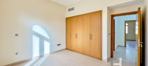 4 bedrooms Villa in Jumeirah Park, UAE No. 94306 12