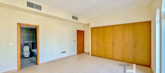 4 bedrooms Villa in Jumeirah Park, UAE No. 94306 10