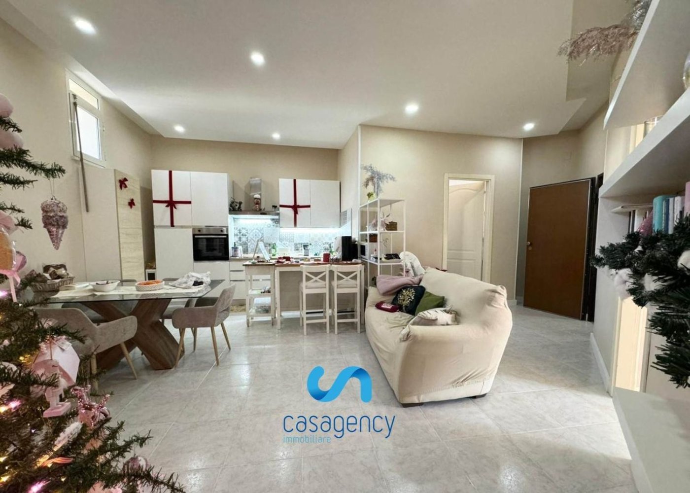 5-Zimmer Haus in Casagiove, Italy, Nr. 104547