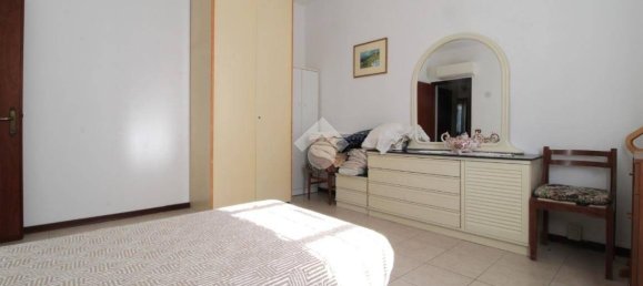5 bedrooms Villa in Bagnolo in Piano, Italy No. 285554 15