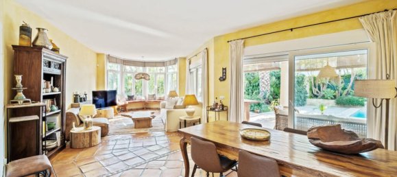 2 bedrooms Villa in Marbella, Spain No. 256433 13