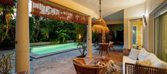 2 bedrooms Villa in Marbella, Spain No. 256433 2