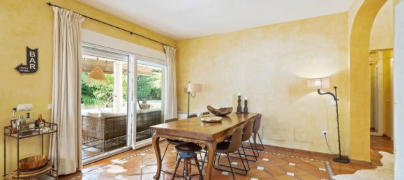 2 bedrooms Villa in Marbella, Spain No. 256433 17