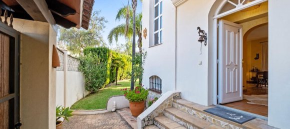 2 bedrooms Villa in Marbella, Spain No. 256433 11
