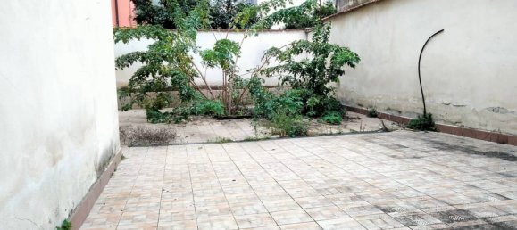 Casa de 8 habitaciónes en Brusciano, Italy No. 123539 21