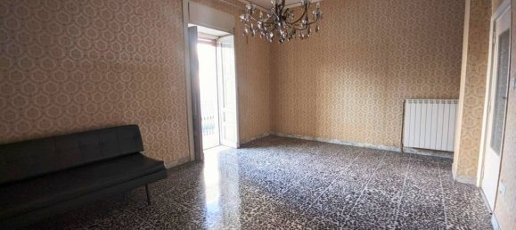 Casa de 8 habitaciónes en Brusciano, Italy No. 123539 2