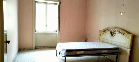 Casa de 8 habitaciónes en Brusciano, Italy No. 123539 12