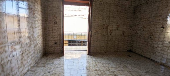 Casa de 8 habitaciónes en Brusciano, Italy No. 123539 14