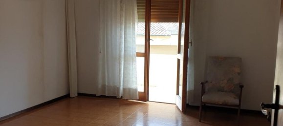 4 rooms Apartment in Santa Croce sull'Arno, Italy No. 165209 5