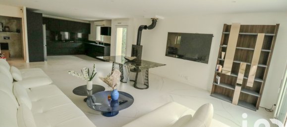 4 bedrooms House in Centre-Val de Loire, France No. 326950 2