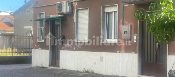 2 chambres Appartement à San Vittore Olona, Italy No. 295743 7