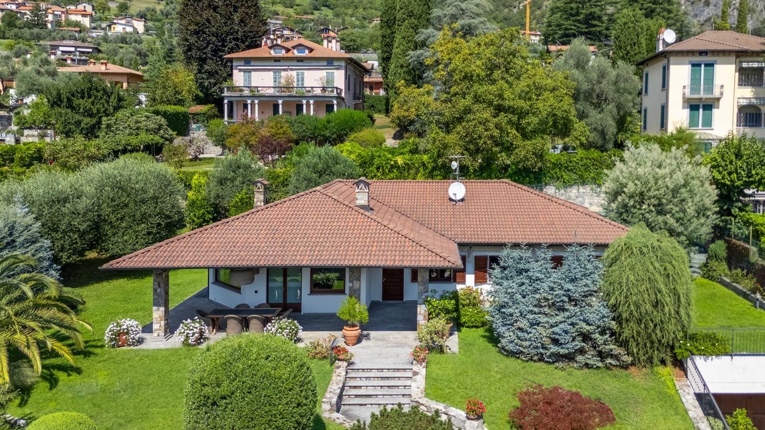 12غرفة فيلا في Tremezzina, Italy رقم 333719